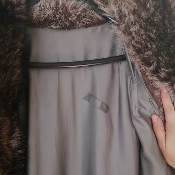 Vintage Fur Coat - Picture 10 of 11